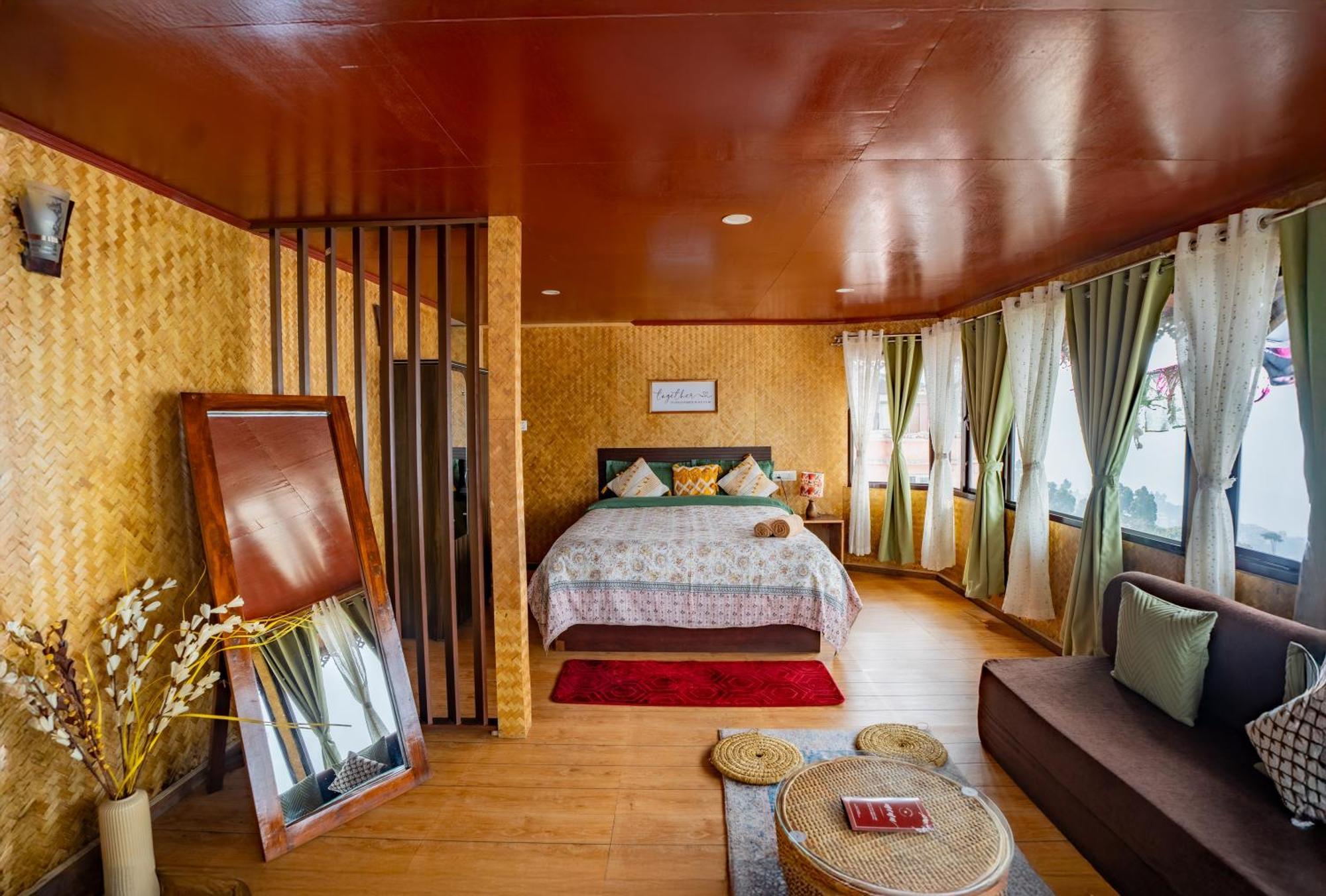 Monratino Himadrie -2 Mins Walk From Mall Road - All Rooms Have Kanchenjunga Mountain View ダージリン エクステリア 写真