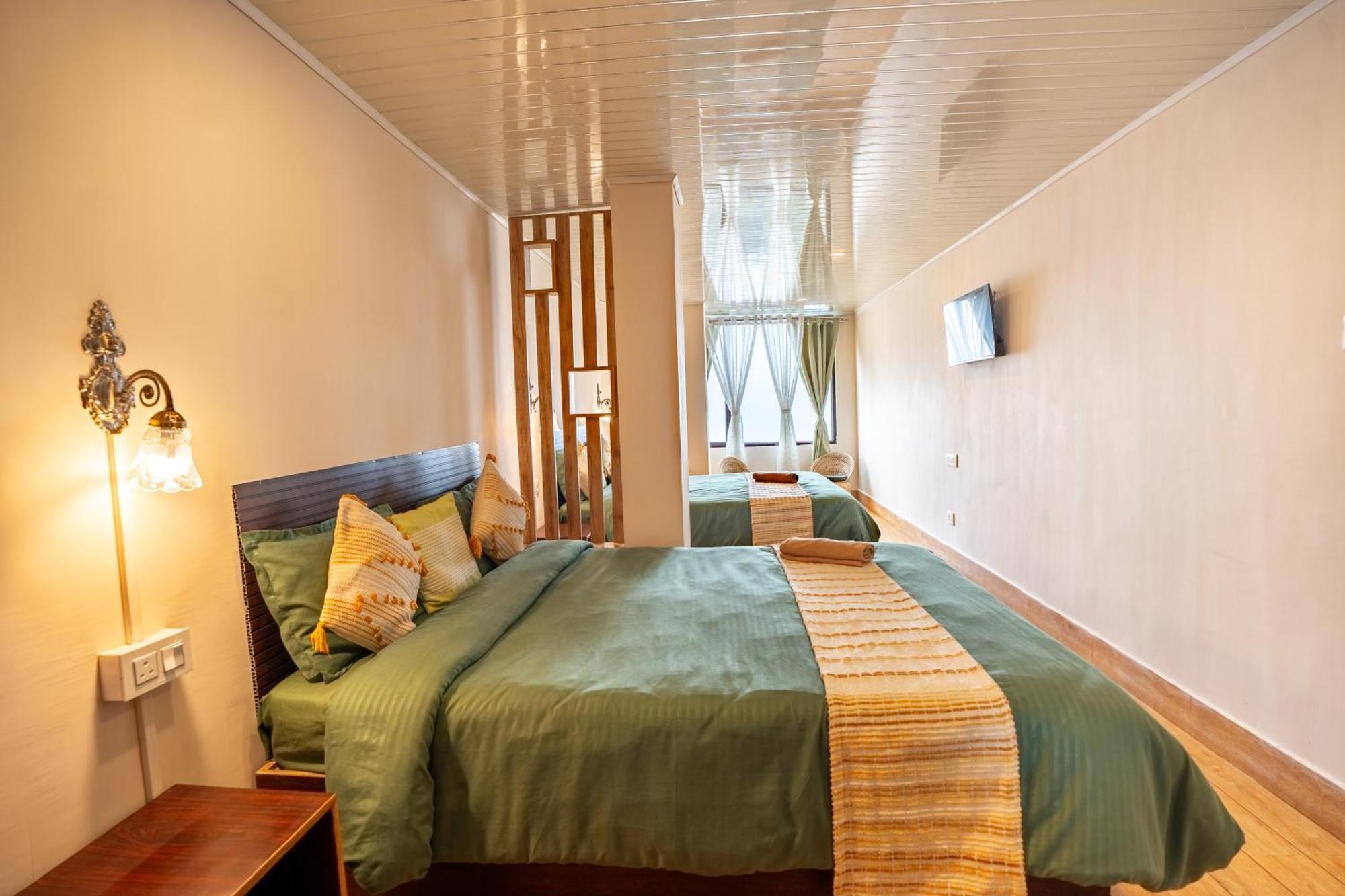 Monratino Himadrie -2 Mins Walk From Mall Road - All Rooms Have Kanchenjunga Mountain View ダージリン エクステリア 写真
