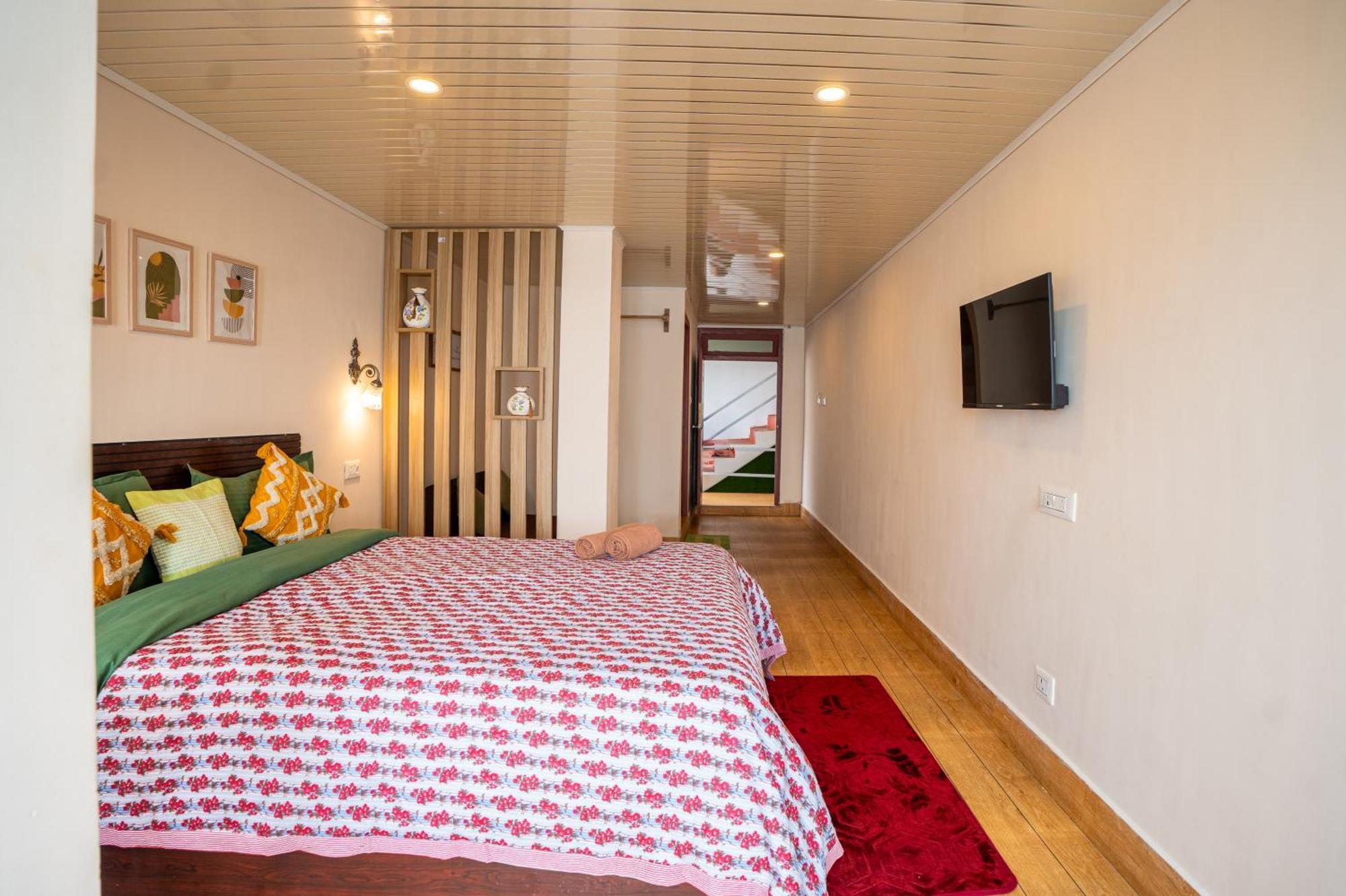 Monratino Himadrie -2 Mins Walk From Mall Road - All Rooms Have Kanchenjunga Mountain View ダージリン エクステリア 写真