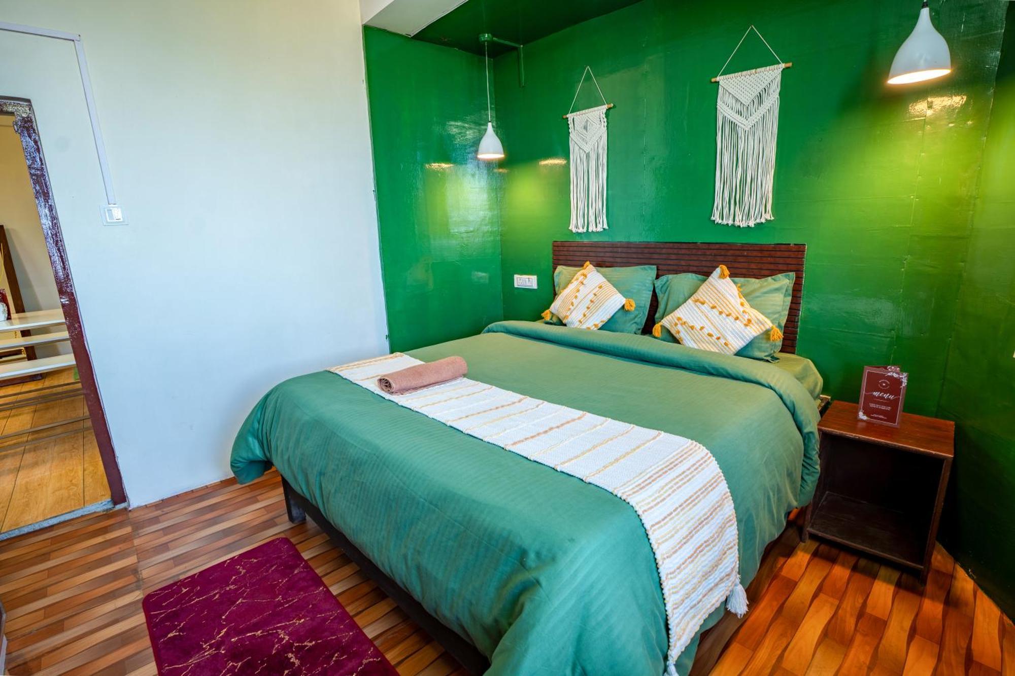 Monratino Himadrie -2 Mins Walk From Mall Road - All Rooms Have Kanchenjunga Mountain View ダージリン エクステリア 写真